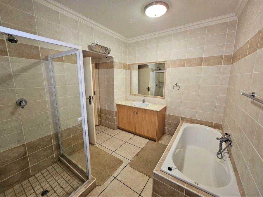 4 Bedroom Property for Sale in Kosmos North West